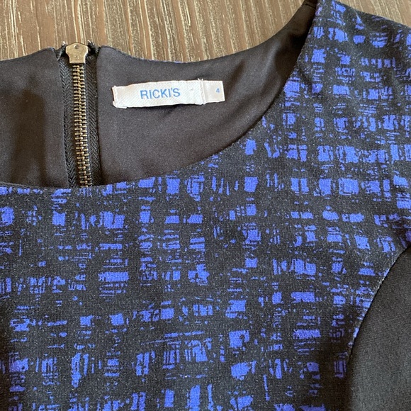 Ricki’s ladies block dress in size 4. Beautiful stretchy fabric. - Picture 3 of 9